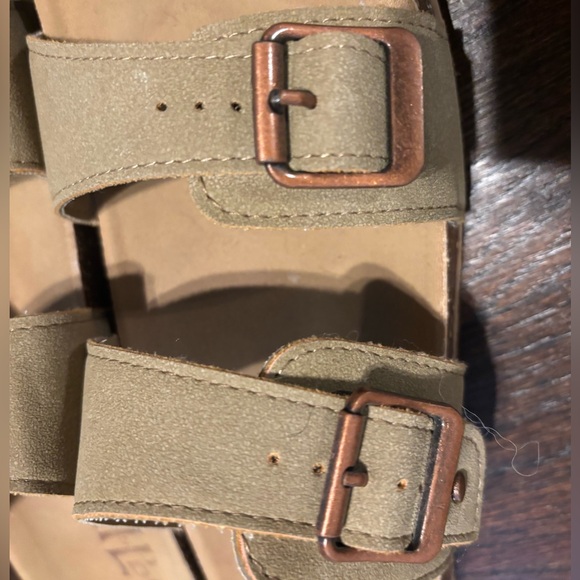 Clasp Slide Sandals - Picture 3 of 3